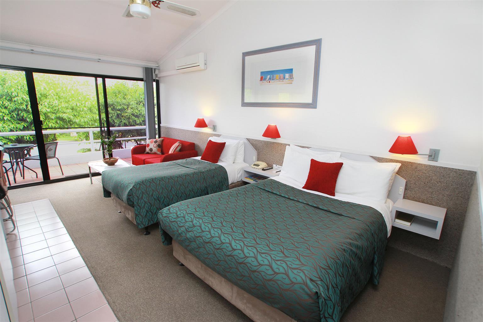 Sea Spray Motel - Merimbula (Adults Only) Екстериор снимка