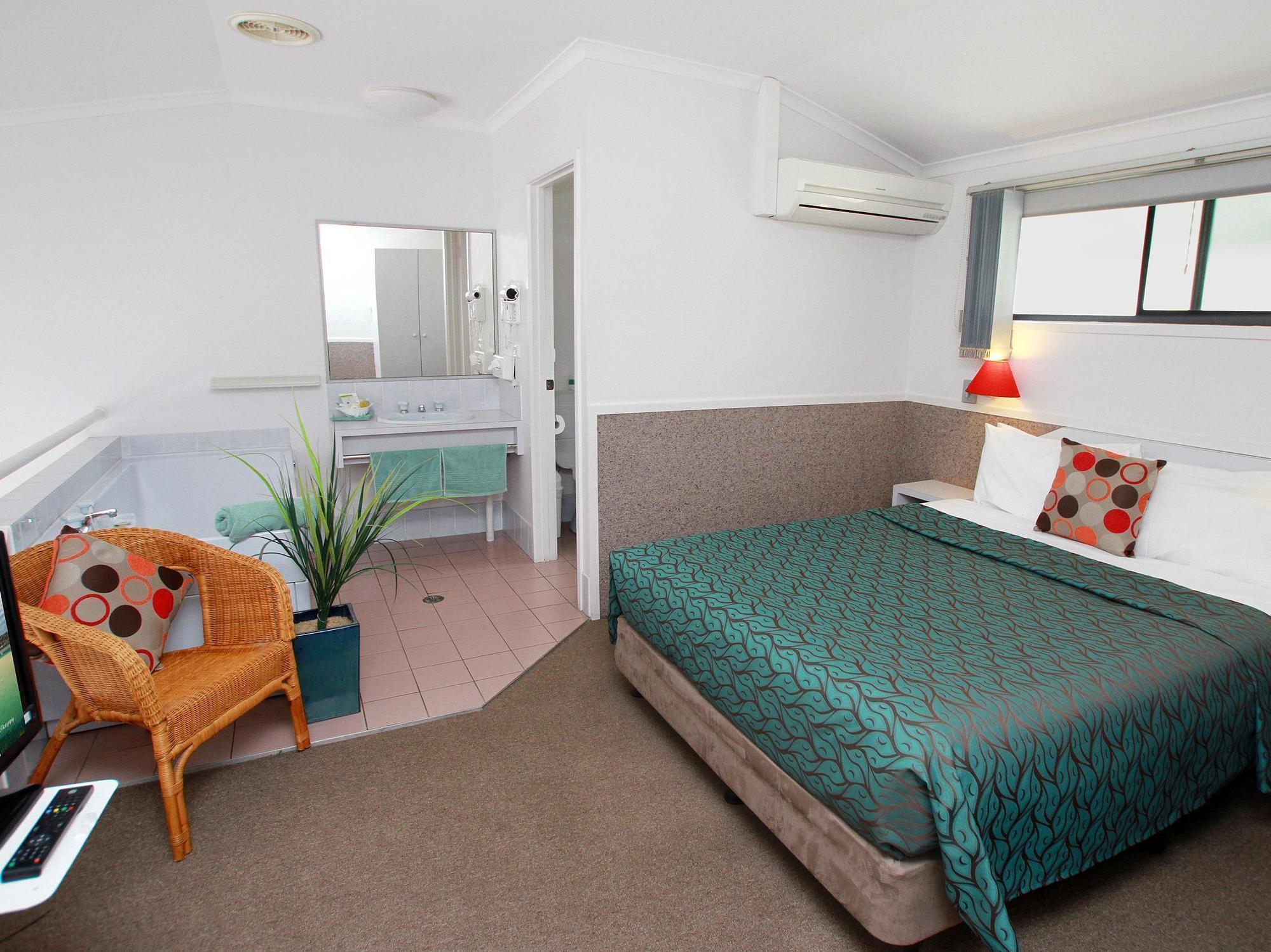 Sea Spray Motel - Merimbula (Adults Only) Екстериор снимка