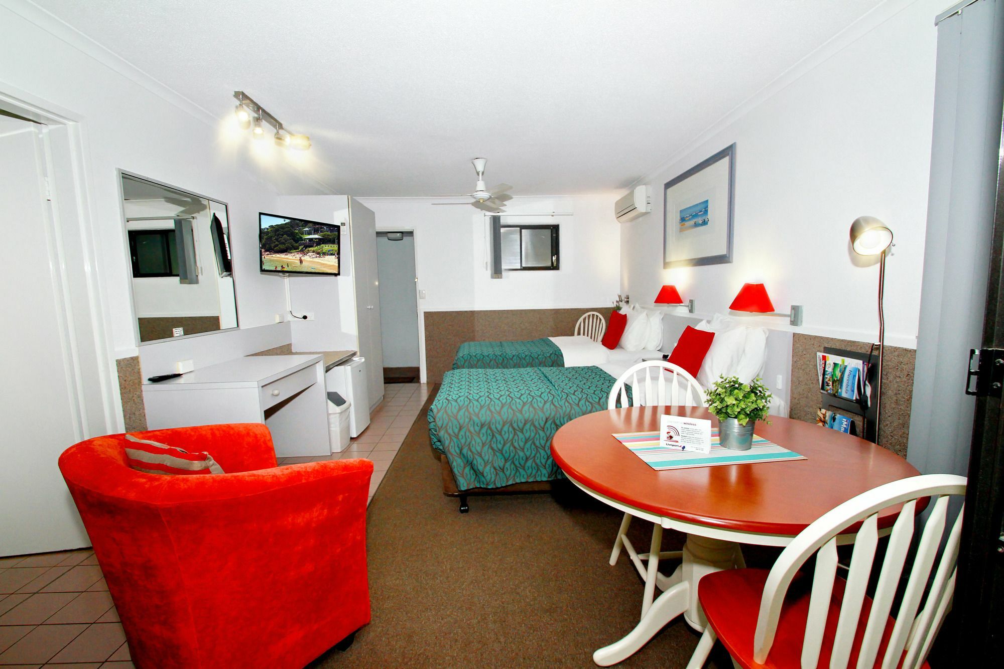 Sea Spray Motel - Merimbula (Adults Only) Екстериор снимка